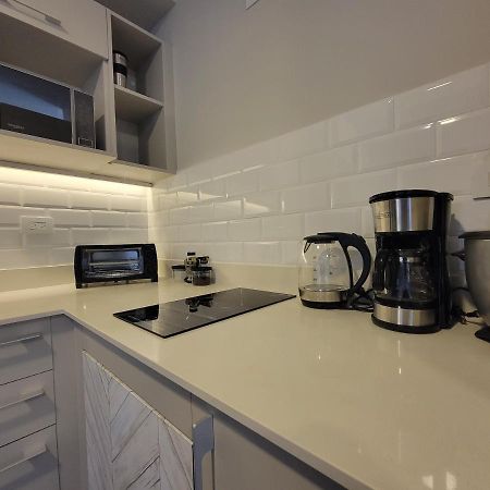 Cosmopolitan Apt 1407, 5 Star Facilities, 15M Sjo Airport, Parking, Pool, Gym San Jose  Luaran gambar
