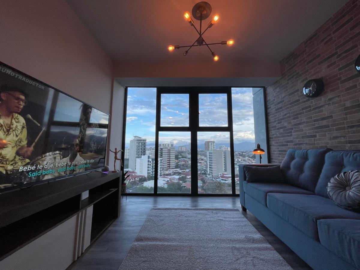 Cosmopolitan Apt 1407, 5 Star Facilities, 15M Sjo Airport, Parking, Pool, Gym San Jose  Luaran gambar