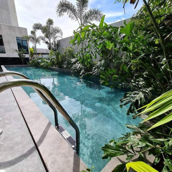 Cosmopolitan Apt 1407, 5 Star Facilities, 15M Sjo Airport, Parking, Pool, Gym San Jose  Luaran gambar