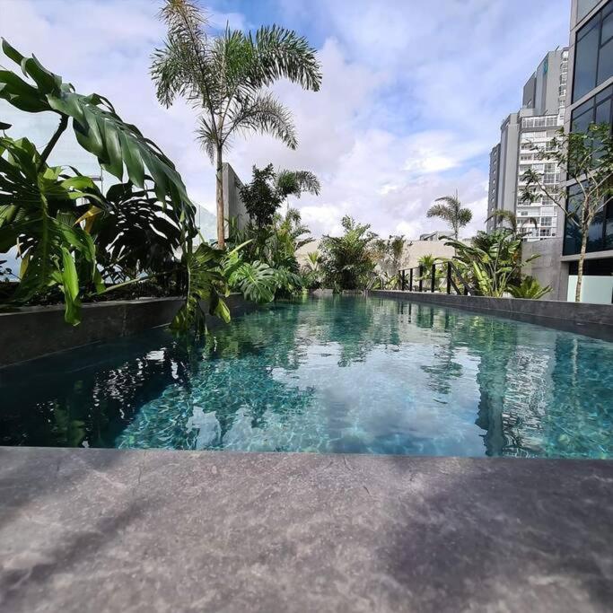 Cosmopolitan Apt 1407, 5 Star Facilities, 15M Sjo Airport, Parking, Pool, Gym San Jose  Luaran gambar