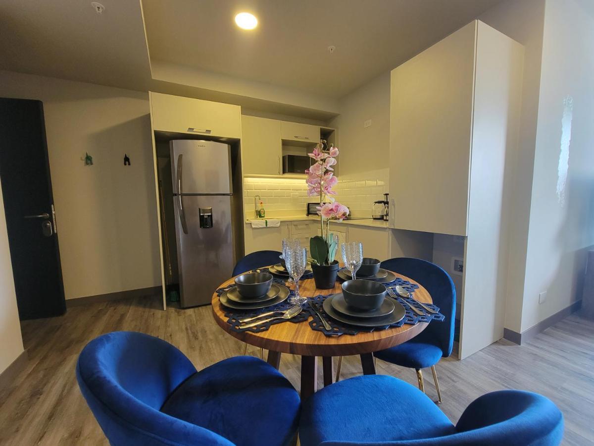 Cosmopolitan Apt 1407, 5 Star Facilities, 15M Sjo Airport, Parking, Pool, Gym San Jose  Luaran gambar