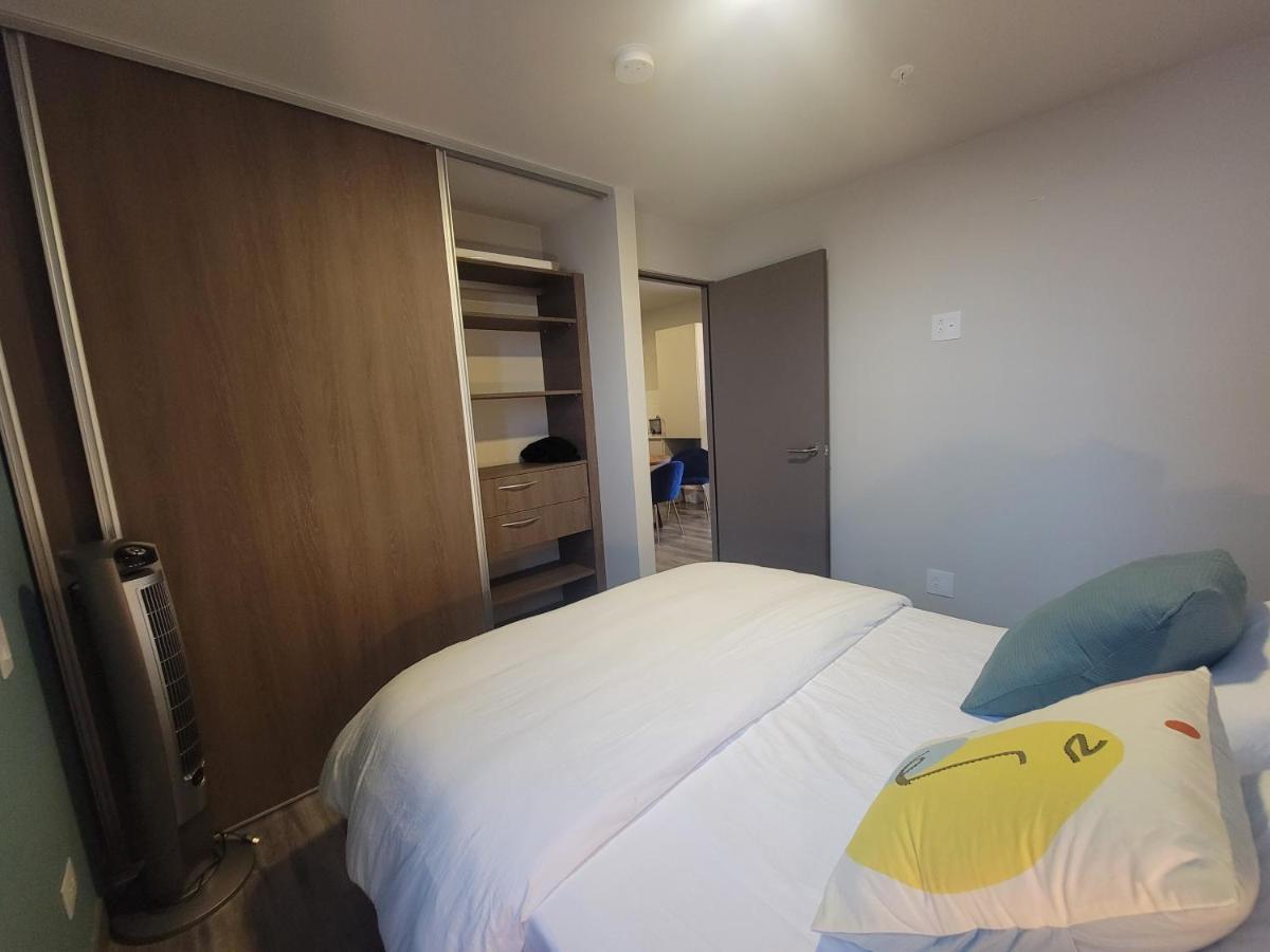 Cosmopolitan Apt 1407, 5 Star Facilities, 15M Sjo Airport, Parking, Pool, Gym San Jose  Luaran gambar